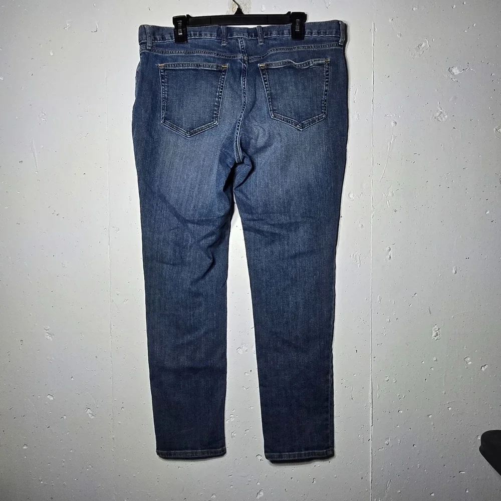 Eddie Bauer Boyfriend Fit Denim Blue Jeans Size 14 Casual Stretch All Seasons - Picture 2 of 11